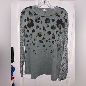Easel Gray Leopard Print Long Sleeve Top